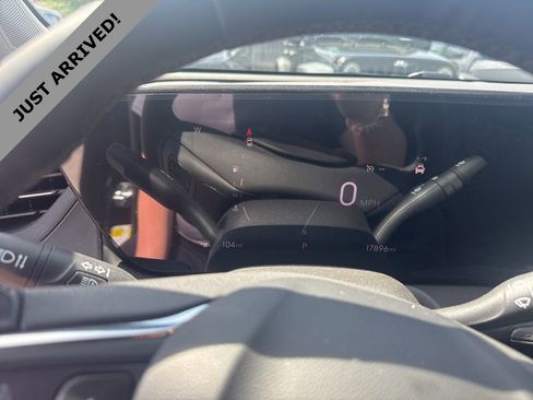 Used 2025 Buick Encore GX Sport Touring w/ Comfort Package AWD/4WD image 9