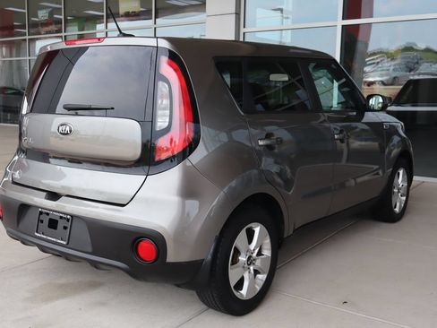 Used 2018 Kia Soul FWD image 9