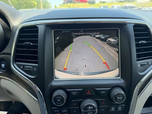 Used 2014 Jeep Grand Cherokee Limited w/ Trailer Tow Group IV image 19