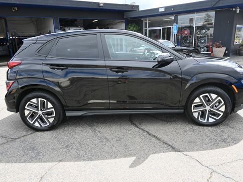 Used 2023 Hyundai Kona SE w/ Cargo Package FWD image 19