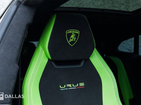 Used 2021 Lamborghini Urus AWD/4WD image 43