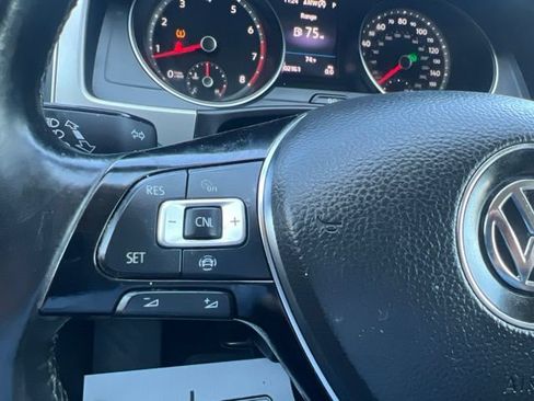 Used 2019 Volkswagen Atlas SE w/ Towing Package AWD/4WD image 23