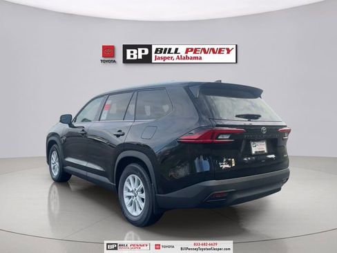 New 2026 Toyota Grand Highlander XLE image 3
