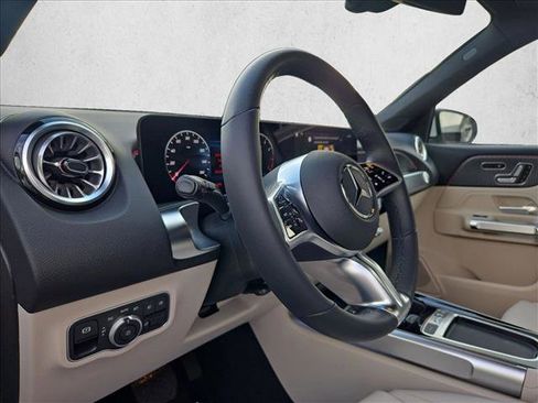 Certified 2025 Mercedes-Benz GLB 250 image 10