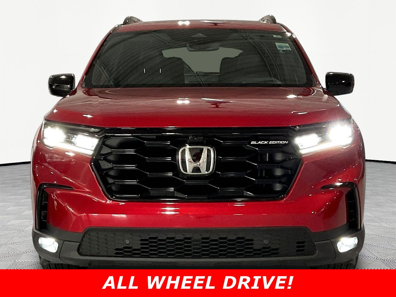 Used 2025 Honda Pilot Black Edition image 2