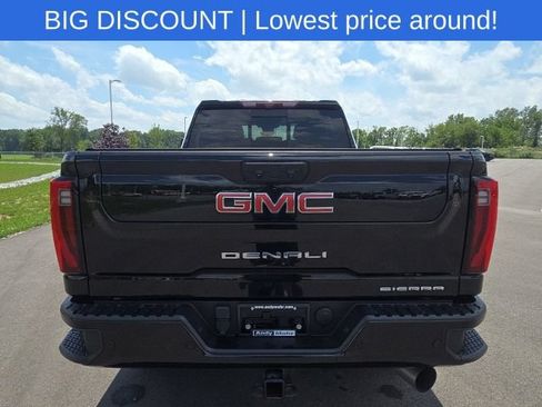 Used 2024 GMC Sierra 2500 Denali w/ Denali Reserve Package AWD/4WD image 13