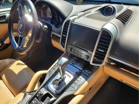 Used 2017 Porsche Cayenne S AWD/4WD image 51