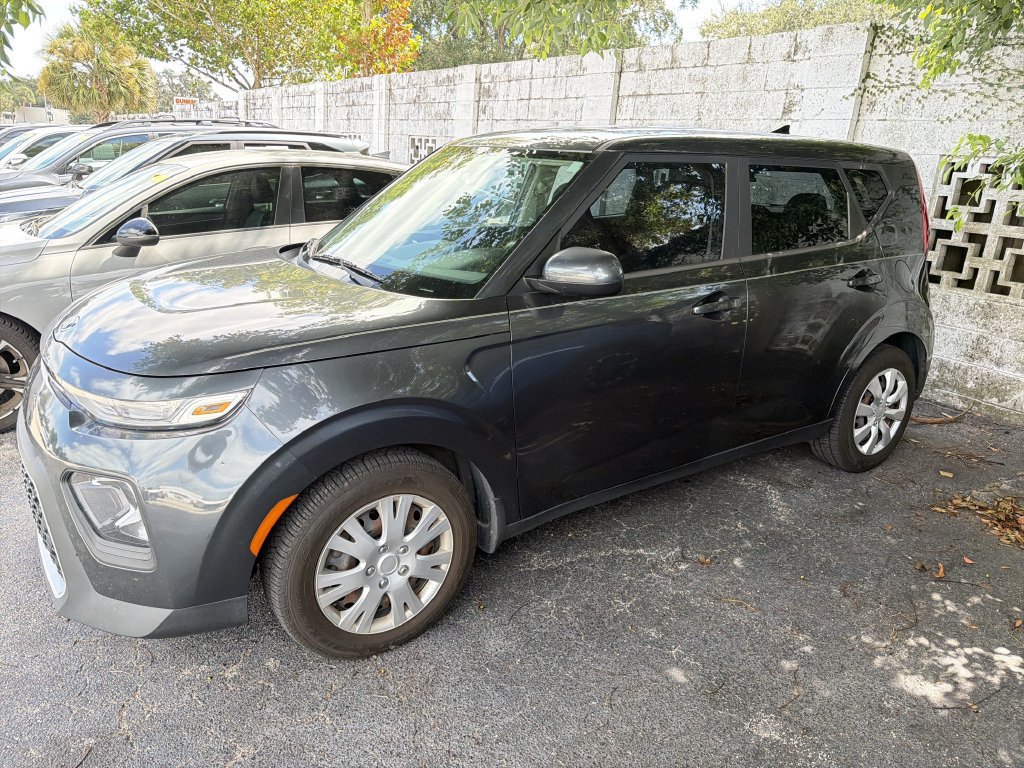 Used 2020 Kia Soul LX FWD image 4