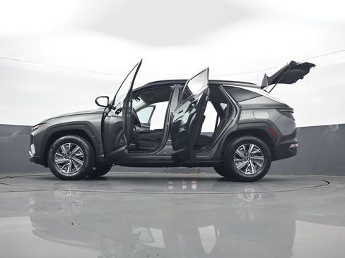 Certified 2022 Hyundai Tucson Blue w/ Cargo Package AWD/4WD image 35