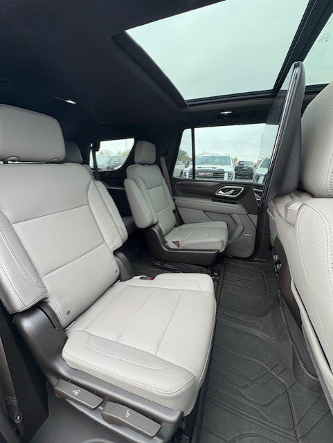 Used 2021 Chevrolet Tahoe Z71 w/ Rear Media and Nav Package AWD/4WD image 11