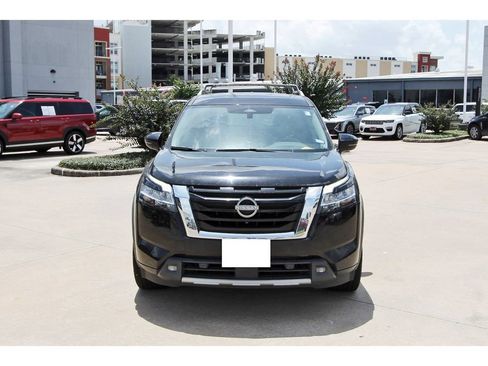 Used 2022 Nissan Pathfinder SL w/ SL Premium Package FWD image 2