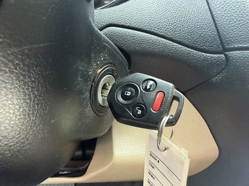 Used 2017 Subaru Outback 2.5i AWD/4WD image 24