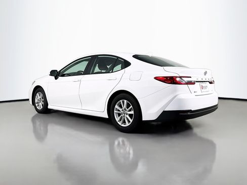 Certified 2025 Toyota Camry LE FWD image 5