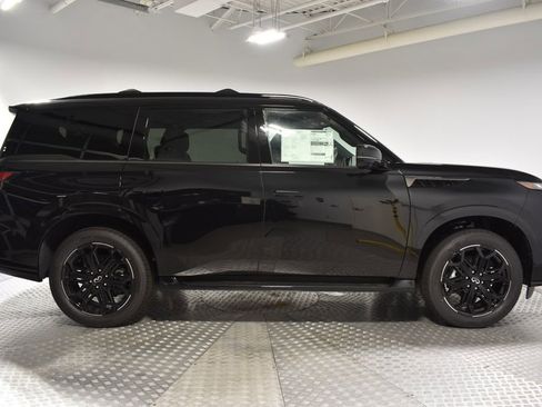 Used 2026 INFINITI QX80 4WD w/ Sport Exterior Package image 6