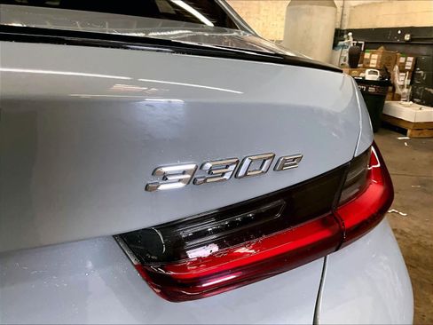 Used 2023 BMW 330e w/ M Sport Package RWD image 10