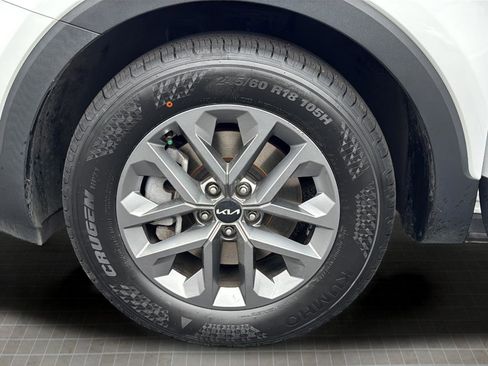 Used 2023 Kia Telluride LX image 45