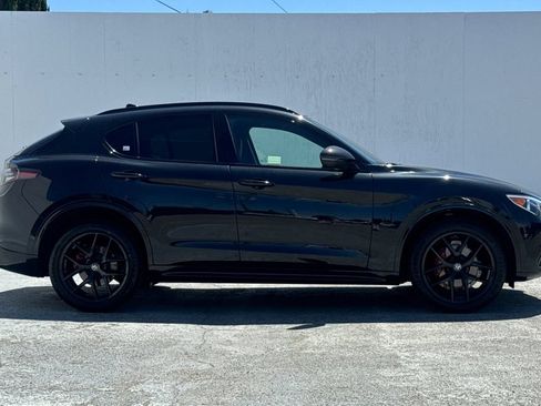 Used 2021 Alfa Romeo Stelvio Ti Sport AWD/4WD image 2