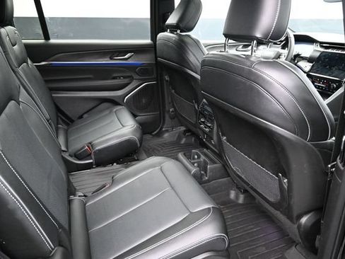 Used 2024 Jeep Grand Cherokee L Overland AWD/4WD image 23