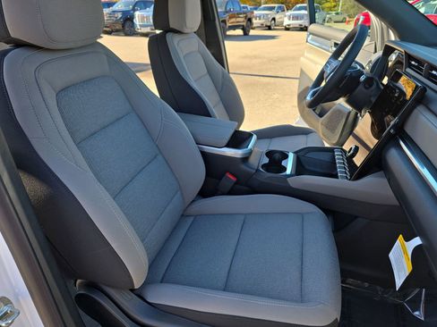 New 2026 GMC Terrain Elevation FWD image 10