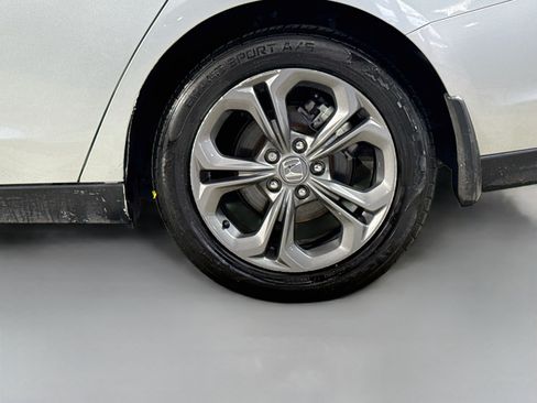 Used 2024 Honda Accord EX image 37