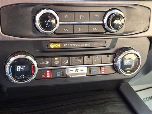 Used 2022 Ford F450 Limited w/ FX4 Off-Road Package image 15