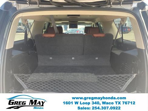 Used 2019 Cadillac Escalade ESV Premium Luxury AWD/4WD image 6