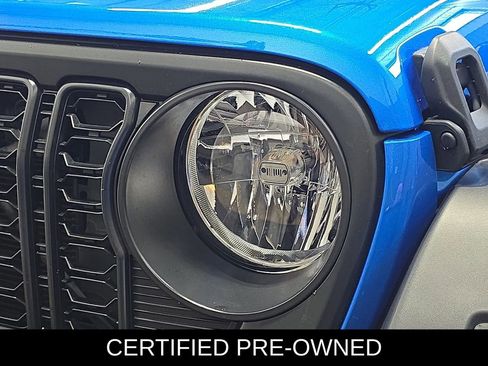 Used 2024 Jeep Wrangler Sport AWD/4WD image 30