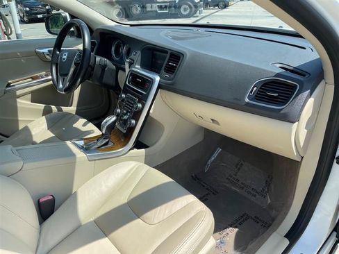 Used 2013 Volvo S60 T5 AWD/4WD image 90
