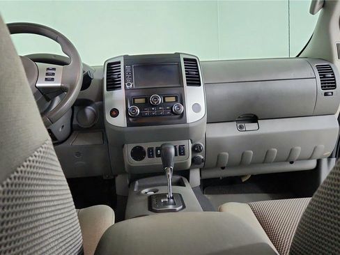 Used 2021 Nissan Frontier SV image 19