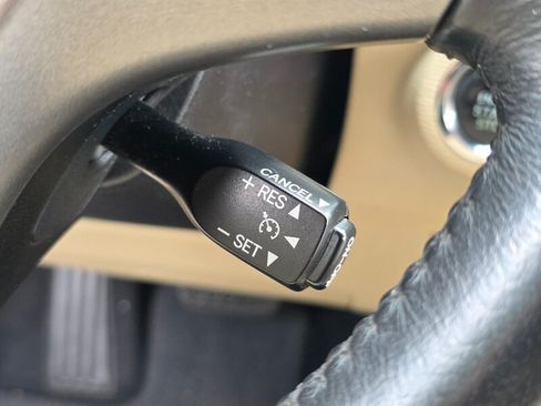 Used 2014 Toyota Venza Limited w/ Tow Prep Package AWD/4WD image 53