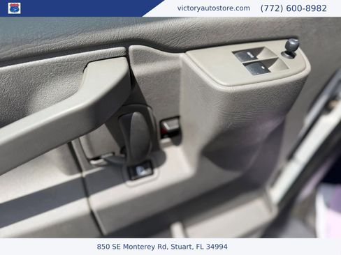 Used 2018 Chevrolet Express 3500 LT w/ LT Preferred Equipment Group RWD image 14
