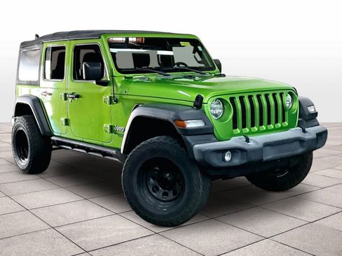 Used 2018 Jeep Wrangler Unlimited Sport image 2