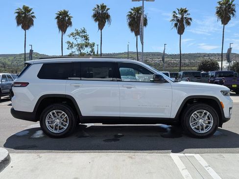 New 2026 Jeep Grand Cherokee L 2WD image 9