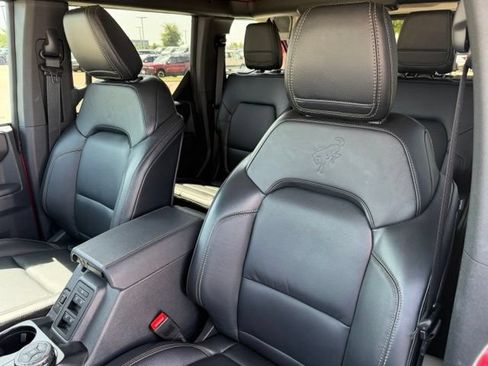 Used 2025 Ford Bronco Badlands AWD/4WD image 10