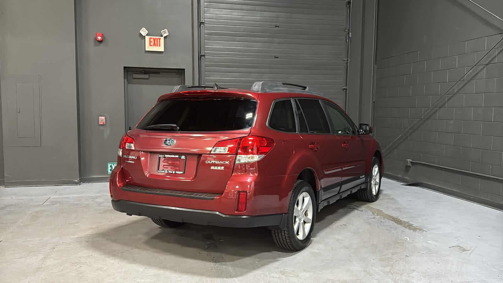Used 2013 Subaru Outback 2.5i Limited AWD/4WD image 4