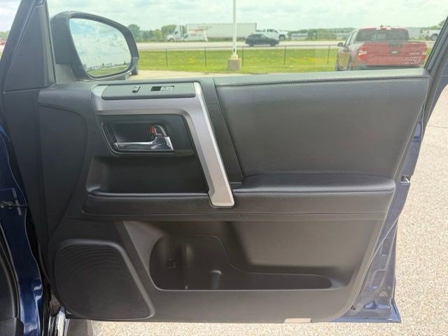Used 2023 Toyota 4Runner Limited AWD/4WD image 42