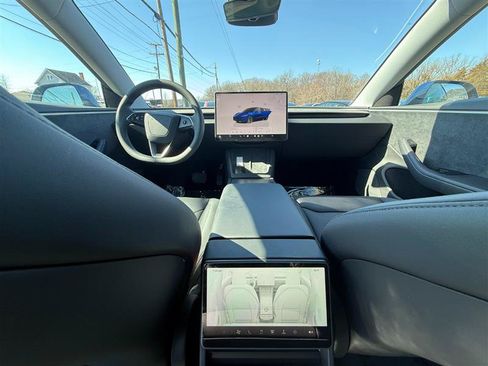 Used 2025 Tesla Model 3 Long Range RWD image 11