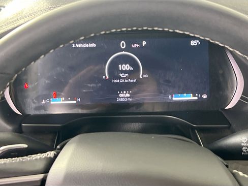 Used 2023 Jeep Grand Cherokee Limited w/ Black Appearance Package image 12