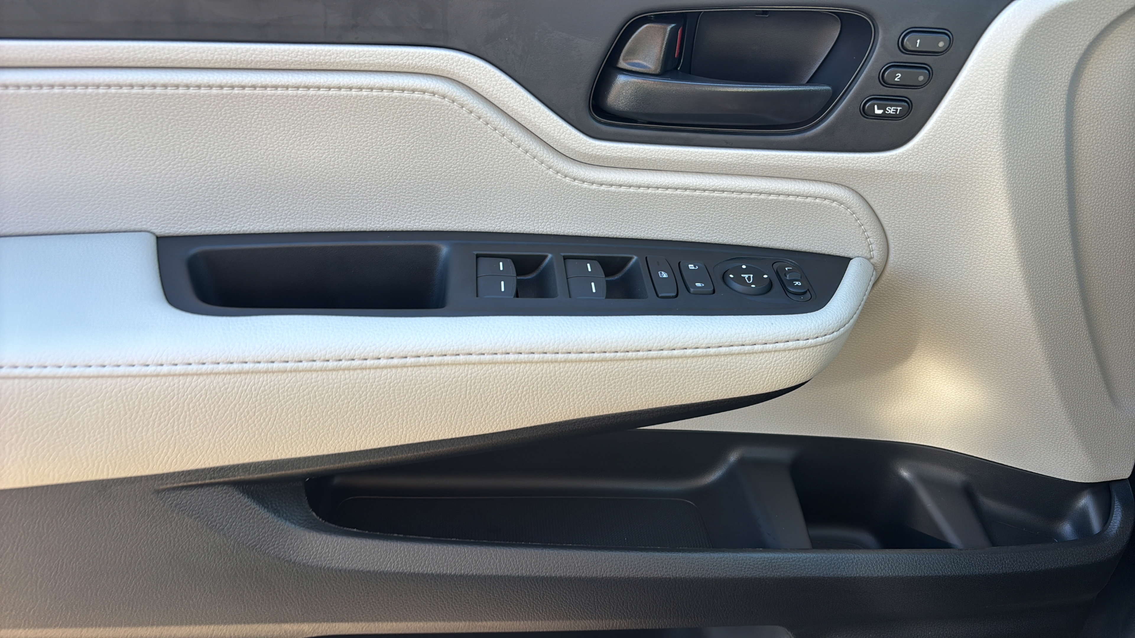 New 2027 Honda Odyssey EX-L image 18