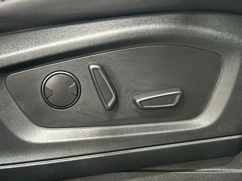Used 2022 Ford Explorer XLT w/ Equipment Group 202A AWD/4WD image 76
