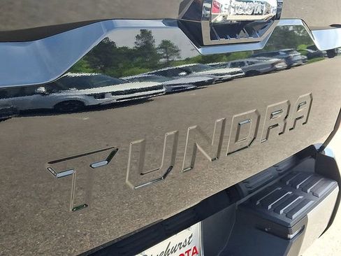 Used 2023 Toyota Tundra Limited AWD/4WD image 36
