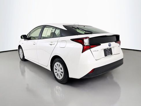 Used 2020 Toyota Prius LE FWD image 5