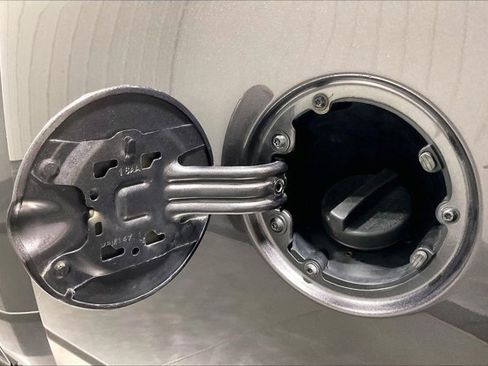 Used 2016 RAM 1500 Express image 40