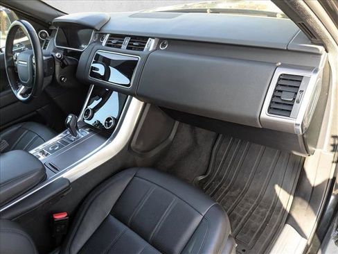 Used 2019 Land Rover Range Rover Sport HSE image 25