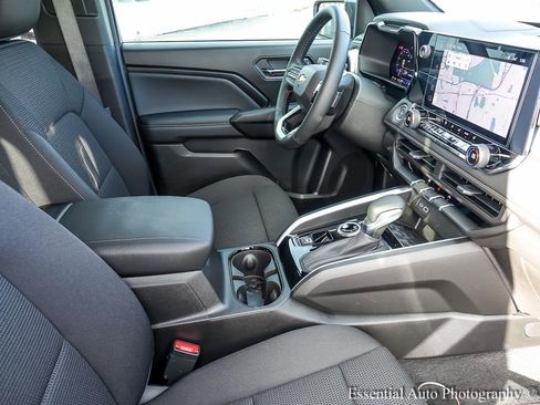 Used 2025 Chevrolet Colorado LT image 24