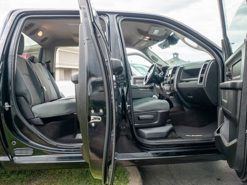 Used 2015 RAM 1500 Express AWD/4WD image 10