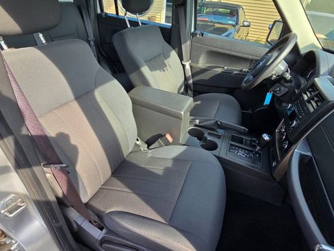 Used 2012 Jeep Liberty Sport AWD/4WD image 25