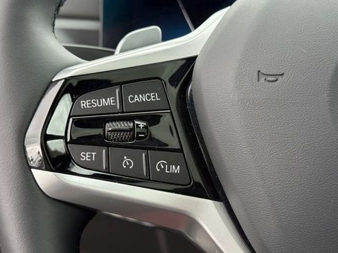 Used 2025 BMW 330i Sedan w/ Convenience Package image 24