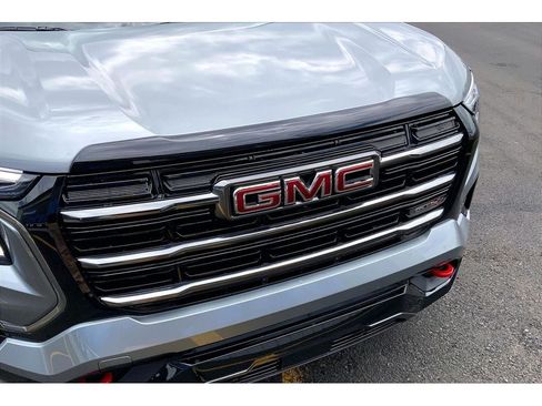 Used 2026 GMC Terrain AT4 w/ Convenience Package III AWD/4WD image 31