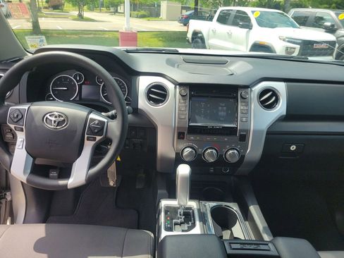 Used 2016 Toyota Tundra SR5 w/ SR5 Upgrade Package RWD image 18